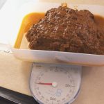 もはや漫画の世界… 小年ジャ〇プと同じ重さ(700g)の糞を放るネキ現る!!? 「タイムロッキング小便我慢2」「恥態鏡覗糞姿35」「控室屁こき4」他 新作6本発売!【排泄屋新作】