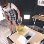 膀胱女王が己の記録更新に挑む!! 結末や如何に!!?「膀胱女王の挑戦2」「 控室緊急放尿4」「浣腸マニュアル2」他新作6本発売!【排泄屋新作】